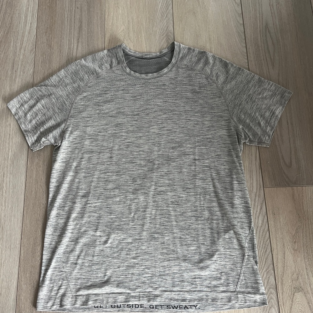 Lululemon Mens‎ Swiftly Tech Shirt Crew Neck Short Sleeve Grey Size XL